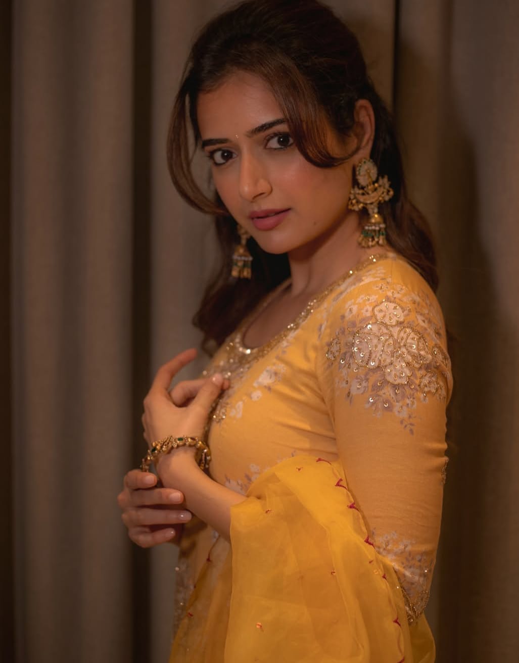 Ashika Ranganath : ట్రెడిషనల్‌ లుక్‌లో ఆషికా రంగనాథ్ .. అందంతో మాయ చేస్తోందిగా..!