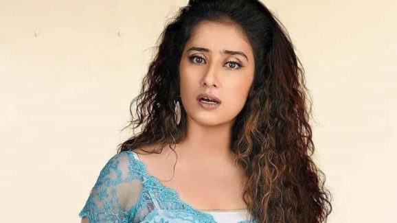 Manisha Koirala: ఏజ్ నంబర్ మాత్రమే.. సీనియర్స్ కి అవకాశాలపై మనీషా ఊహించని కామెంట్స్..!