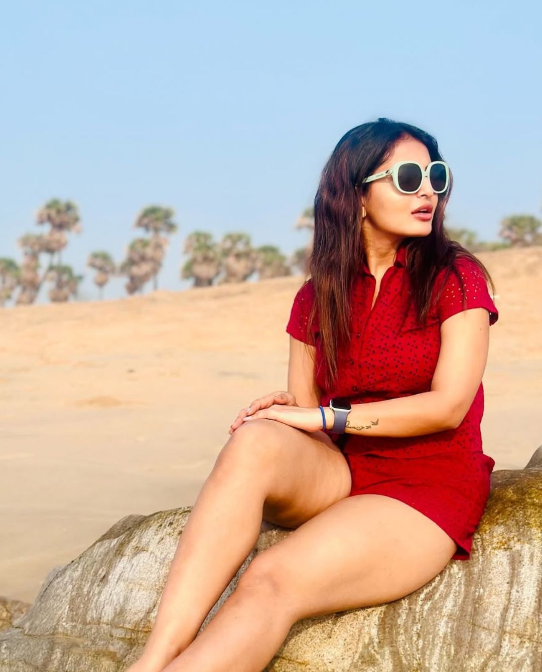 Ananya Nagalla : బీచ్ లో ఎంజాయ్ చేస్తున్న అనన్య..