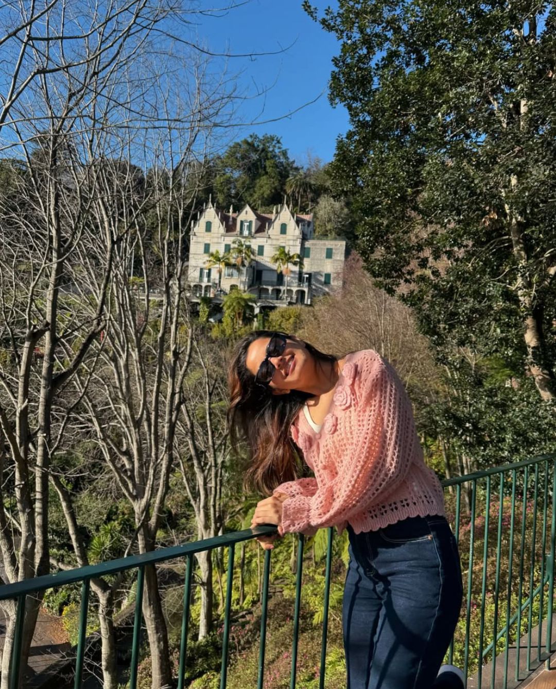 Ashika Ranganath : ఫారిన్ వీధుల్లో చిల్ అవుతున్న నాగ్ బ్యూటీ.. రచ్చ మాములుగా లేదు..