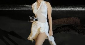 Shweta Basu Prasad: వ్యభిచారం కేసులో పట్టుబడి కెరీర్ కోల్పోయిన బ్యూటీ.. ఇప్పుడిలా క్లివేజ్ షోతో..
