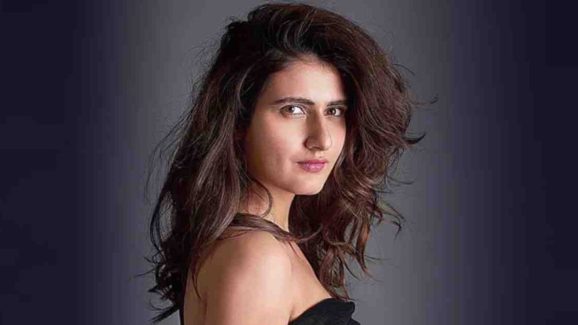 Fatima Sana Shaikh: అమీర్ ఖాన్ గర్ల్ ఫ్రెండ్ నే కమిట్మెంట్ అడిగిన  టాలీవుడ్ నిర్మాత.. ?