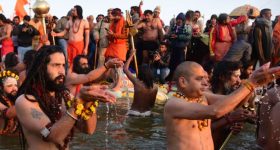Mahakumbh 2025: ఈ విషయాలు తెలిస్తే చాలు.. కుంభమేళాకు ఈజీగా వెళ్లి రావొచ్చు