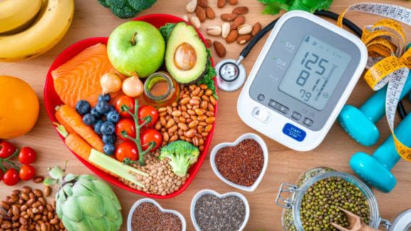 High Blood Pressure: వంటగదిలో ఉండే.. ఈ 5 పదార్థాలు హైబీపీని తగ్గిస్తాయ్