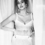 Janhvi Kapoor: దేవర బ్యూటీ.. క్లివేజ్ షోతోనే కైపెక్కిస్తుందే