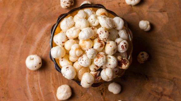 Makhana Health Benefits: ఫూల్ మఖానా తింటున్నారా ? ఈ విషయాలు తప్పక తెలుసుకోండి