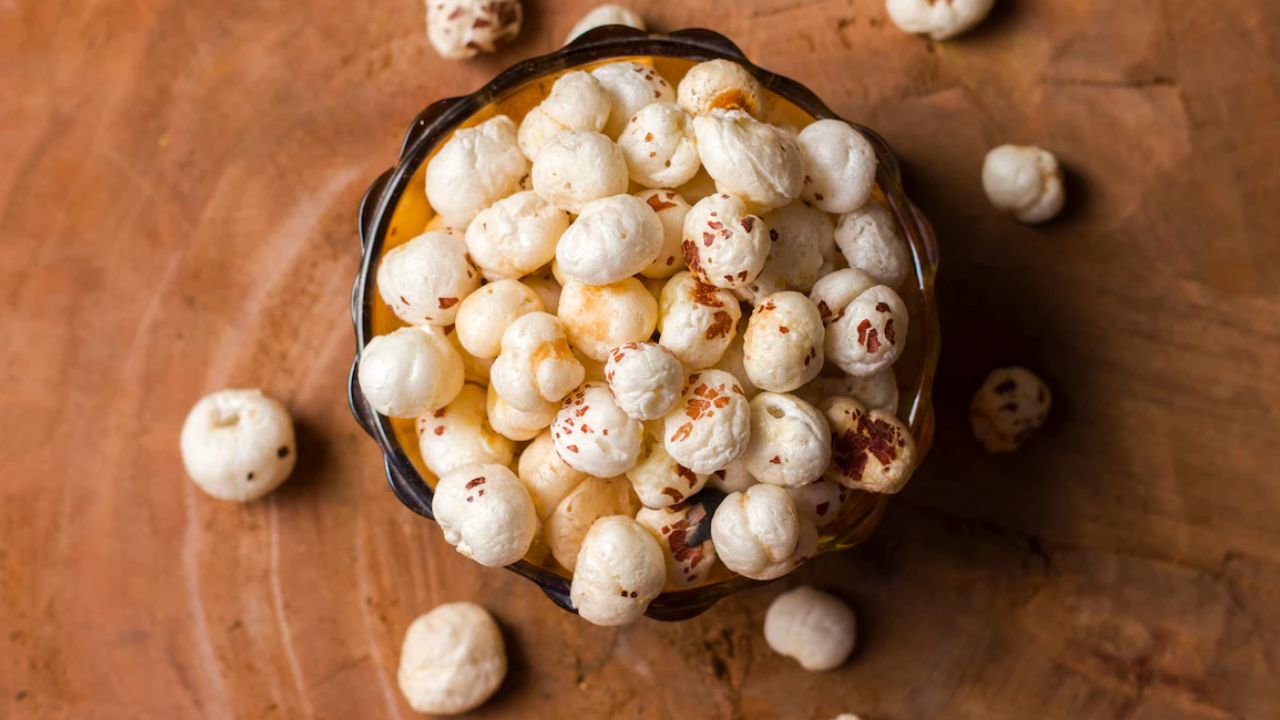 Makhana Health Benefits: ఫూల్ మఖానా తింటున్నారా ? ఈ విషయాలు తప్పక తెలుసుకోండి