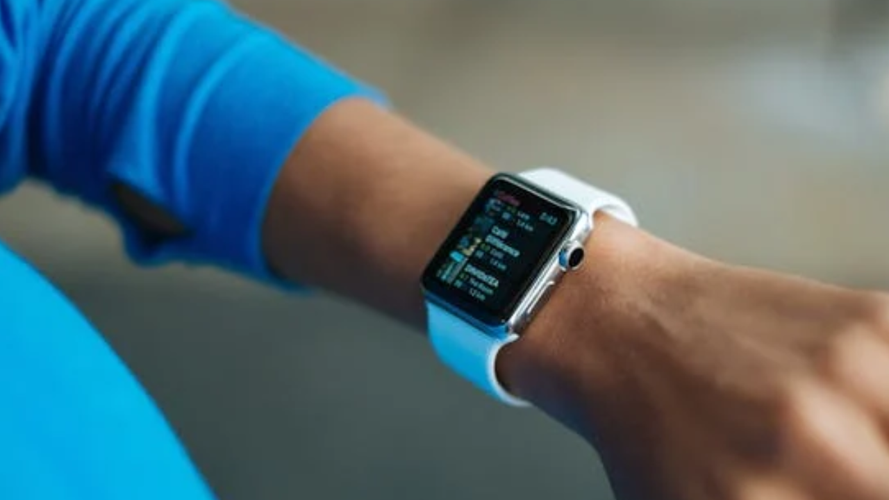 Best Smartwatchs : బెస్ట్ హెల్త్ ఫీచర్స్ తో అదిరే స్మార్ట్‌వాచ్ కొనాలా? ఈ టాప్ ఆఫ్షన్స్ మీకోసమే!
