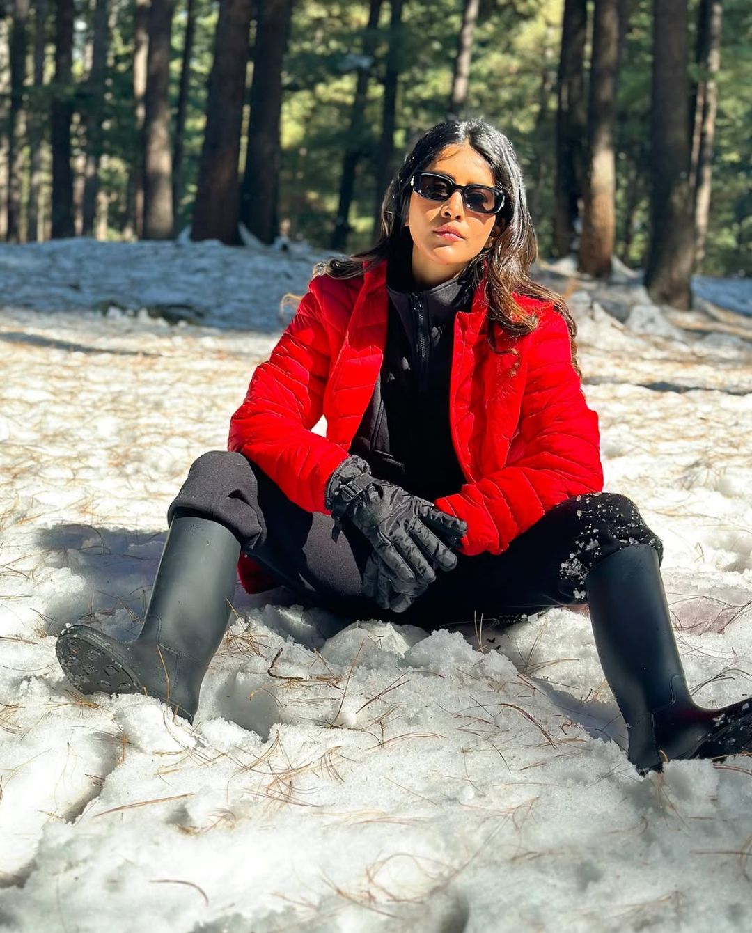 Nabha Natesh : మంచు కొండల్లో ఇస్మార్ట్ పోరి స్టిల్స్.. లుక్ అదిరింది..