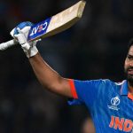 Rohit Sharma: ఆ బౌలర్ ను టార్చర్ చేస్తున్న రోహిత్…ఇది పద్దతేనా హిట్ మ్యాన్ ?