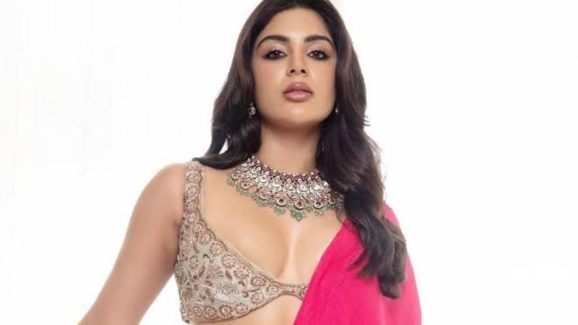 Samyuktha Menon: సైలెంట్ గా పని కానిస్తున్న సంయుక్త.. ఈసారి ఇండస్ట్రీ షేక్ అవ్వాల్సిందే..!