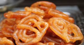 Sweet Hangover: ముందు రోజు రాత్రి స్వీట్లు అధికంగా తిన్నారా? స్వీట్ హ్యాంగోవర్ నుంచి ఇలా తప్పించుకోండి