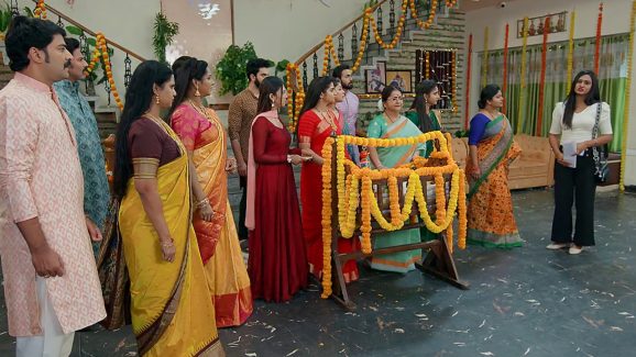 Brahmamudi Serial Today February 10th: ‘బ్రహ్మముడి’ సీరియల్: దుగ్గిరాల ఇంట్లోకి ఎంట్రీ ఇచ్చిన అనామిక –  మైండ్‌ గేమ్‌ ప్లే చేసిన రుద్రాణి