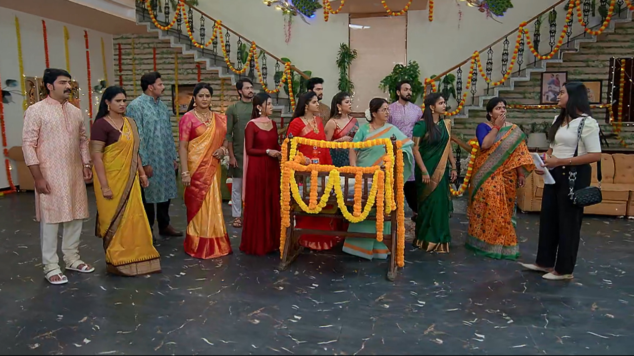 Brahmamudi Serial Today February 11th: ‘బ్రహ్మముడి’ సీరియల్: ఇంట్లో వాళ్లకు నిజం చెప్పిన అనామిక – కళ్యాణ్‌, ప్రకాష్‌ను కన్వీన్స్‌ చేసిన ధాన్యం