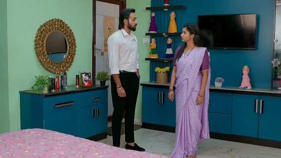 Brahmamudi Serial Today February 13th: ‘బ్రహ్మముడి’ సీరియల్:  రోడ్డున పడనున్న దుగ్గిరాల కుటుంబం –  ఆస్తులు జప్తు చేయనున్న బ్యాంకు    