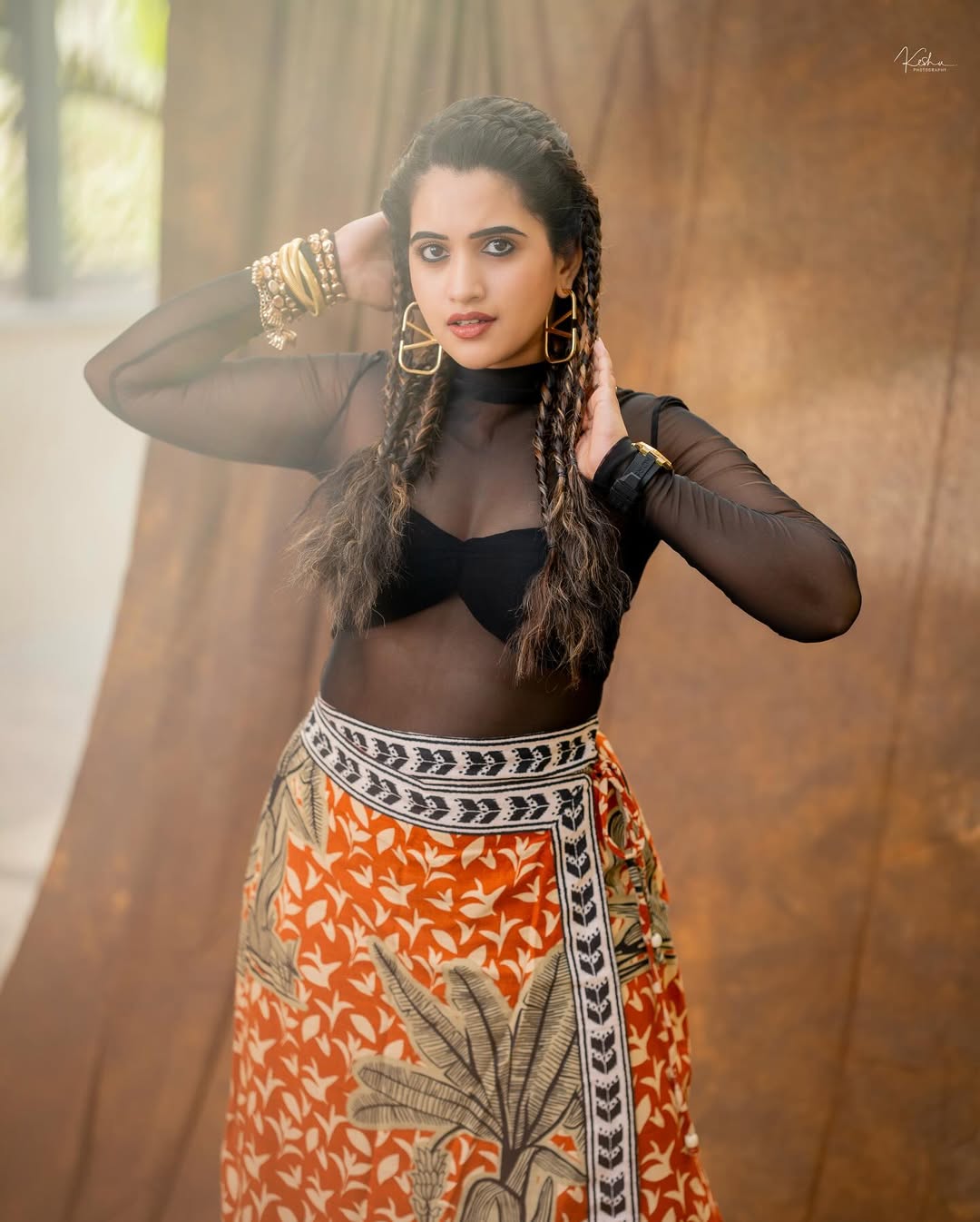 Sravanthi Chokarapu Photo Gallery