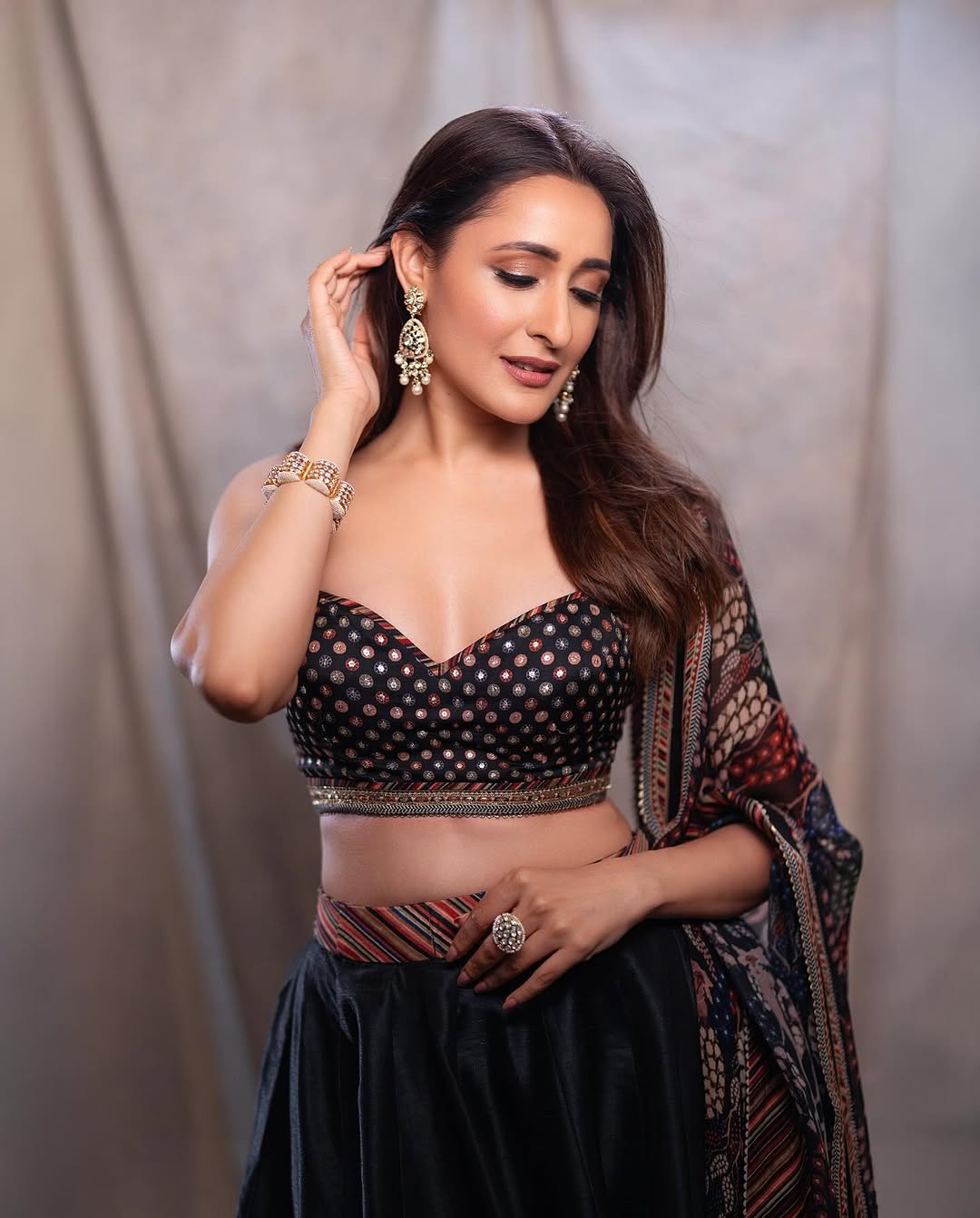 Actress Pragya Jaiswal Photo gallery