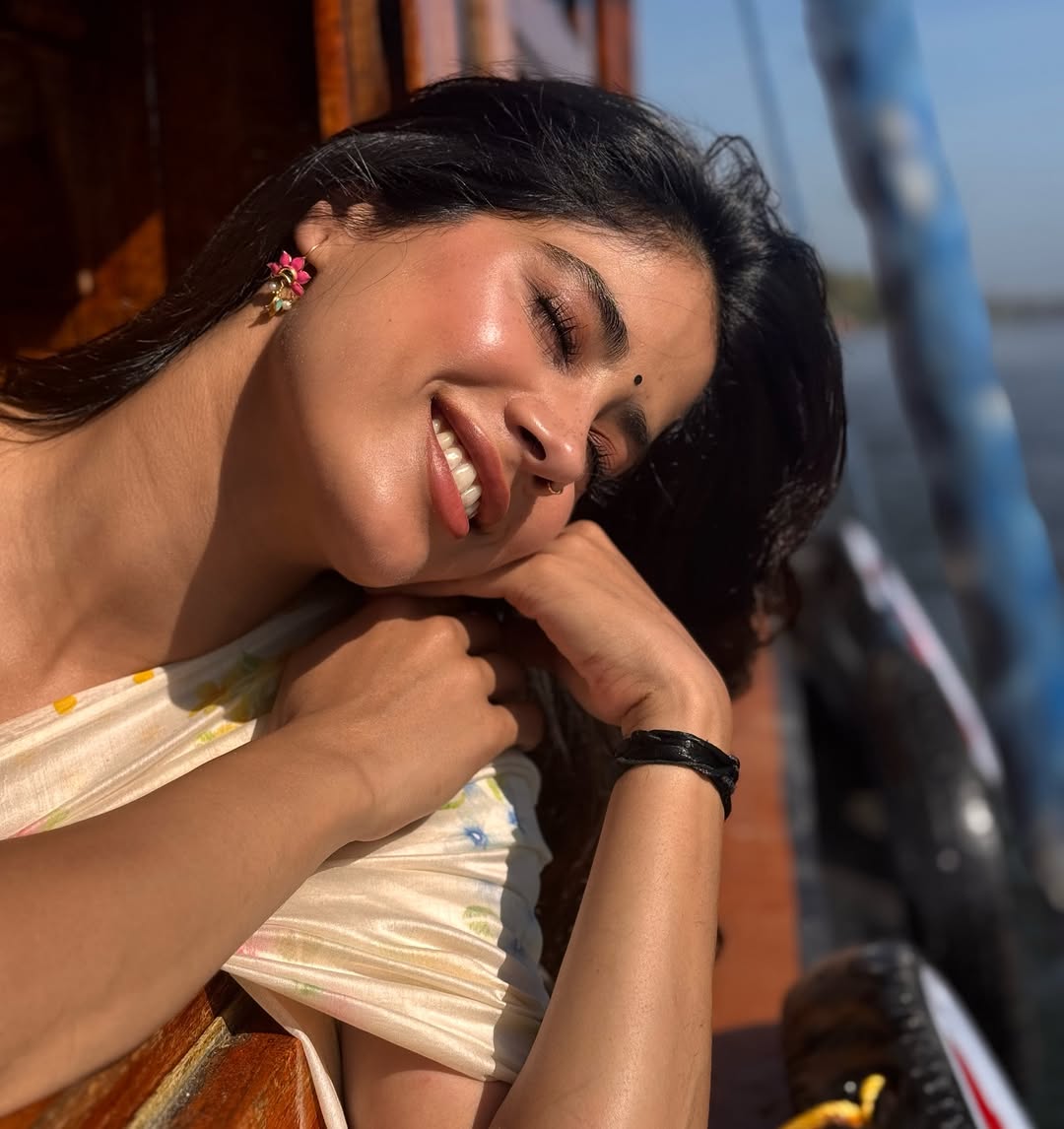 Janvikapoor Photo gallery