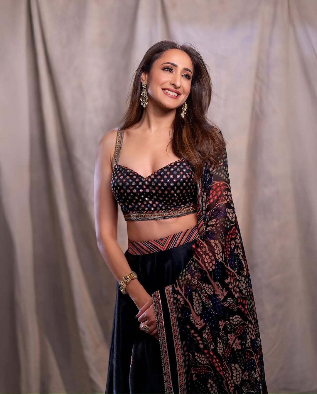 Actress Pragya Jaiswal Photo gallery
