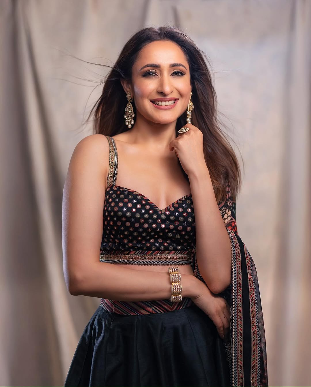 Actress Pragya Jaiswal Photo gallery