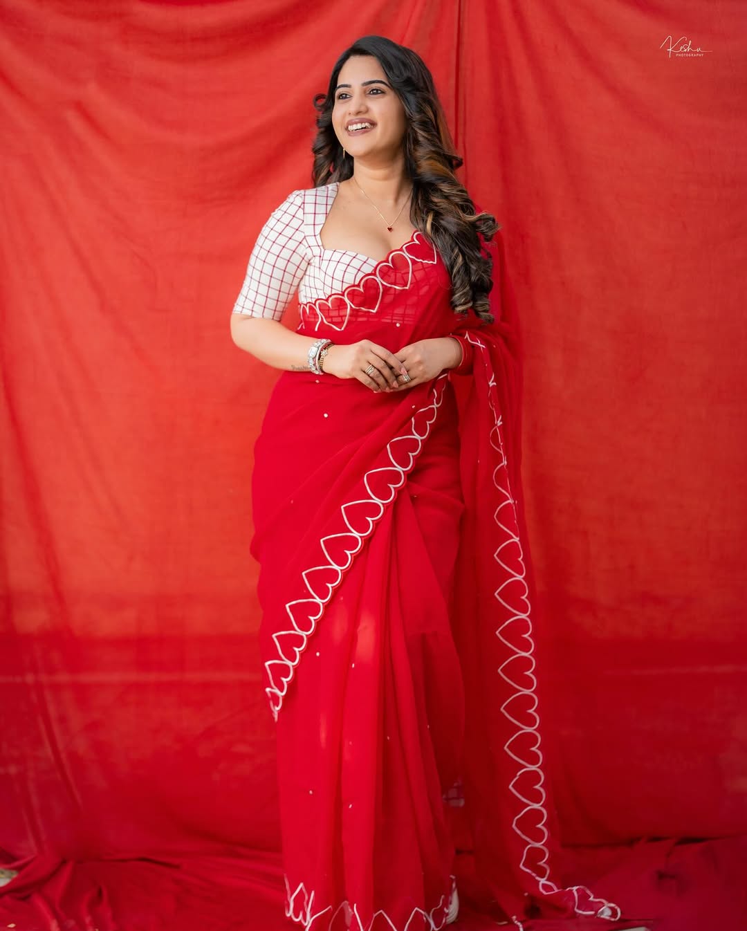 Sravanthi Chokarapu Photo Gallery