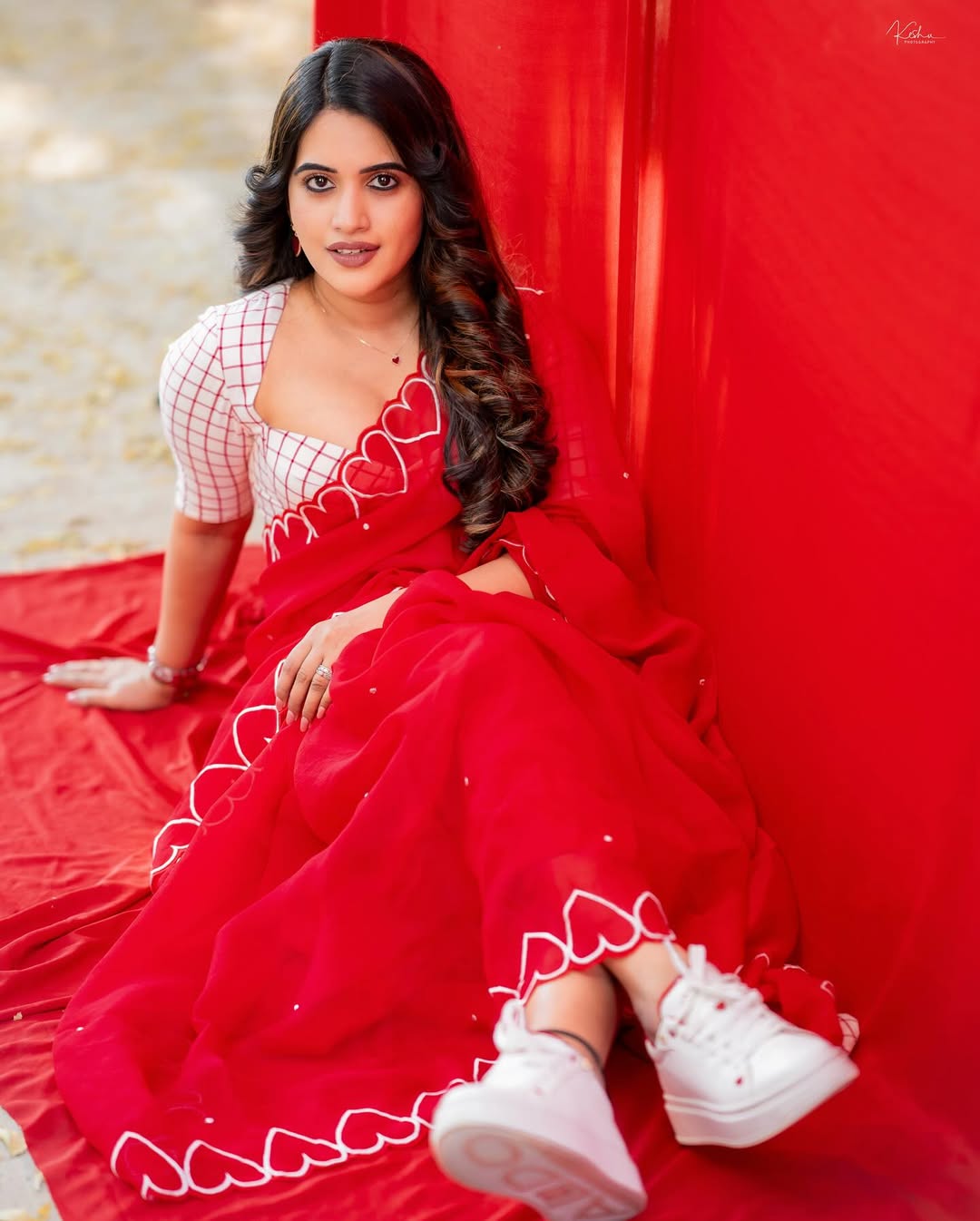 Sravanthi Chokarapu Photo Gallery