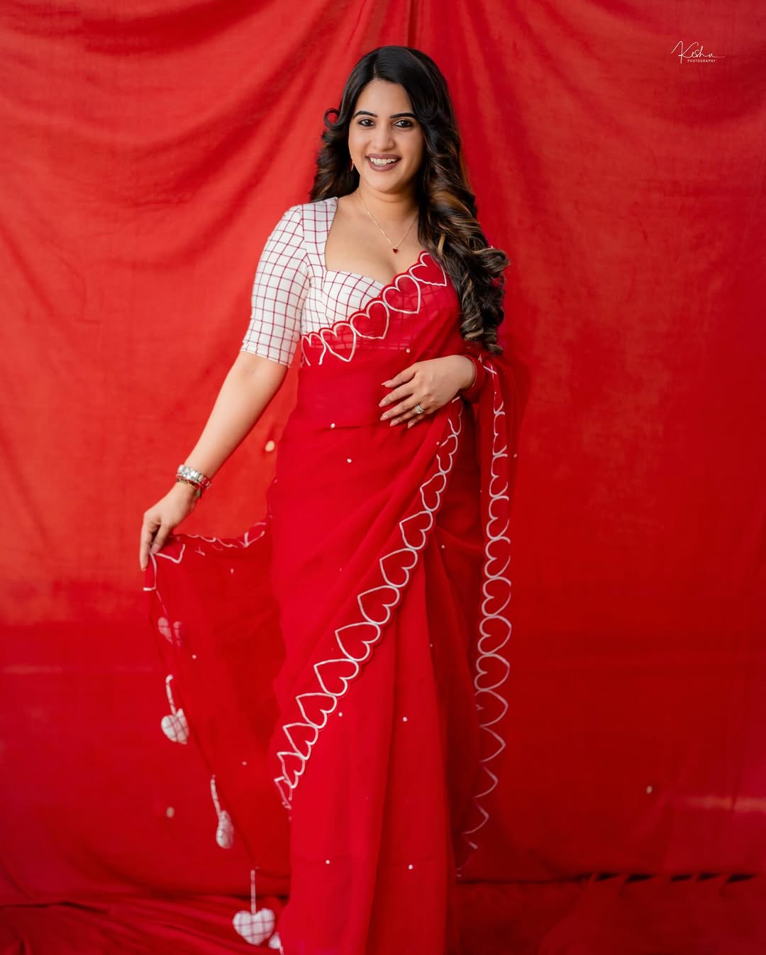 Sravanthi Chokarapu Photo Gallery
