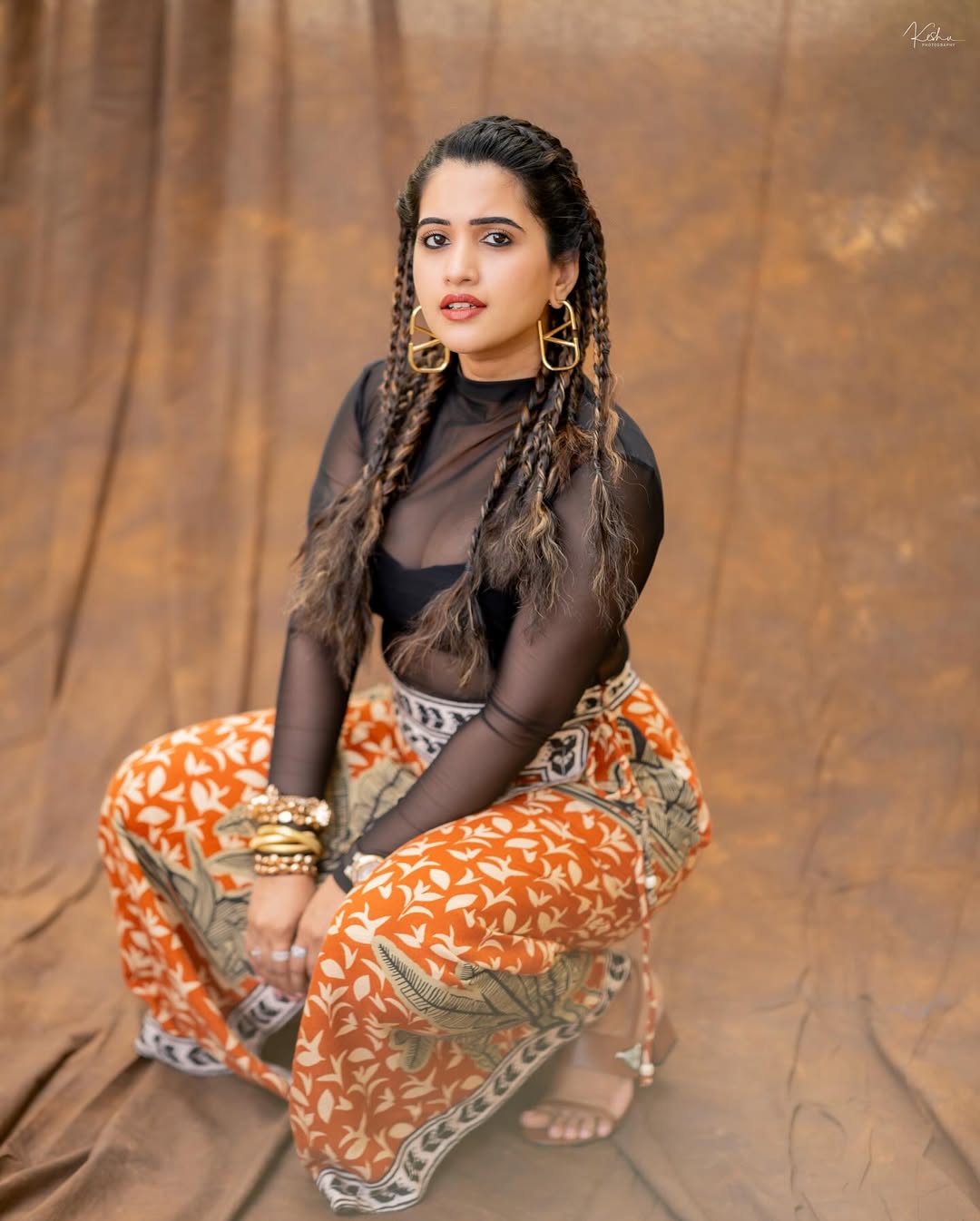 Sravanthi Chokarapu Photo Gallery