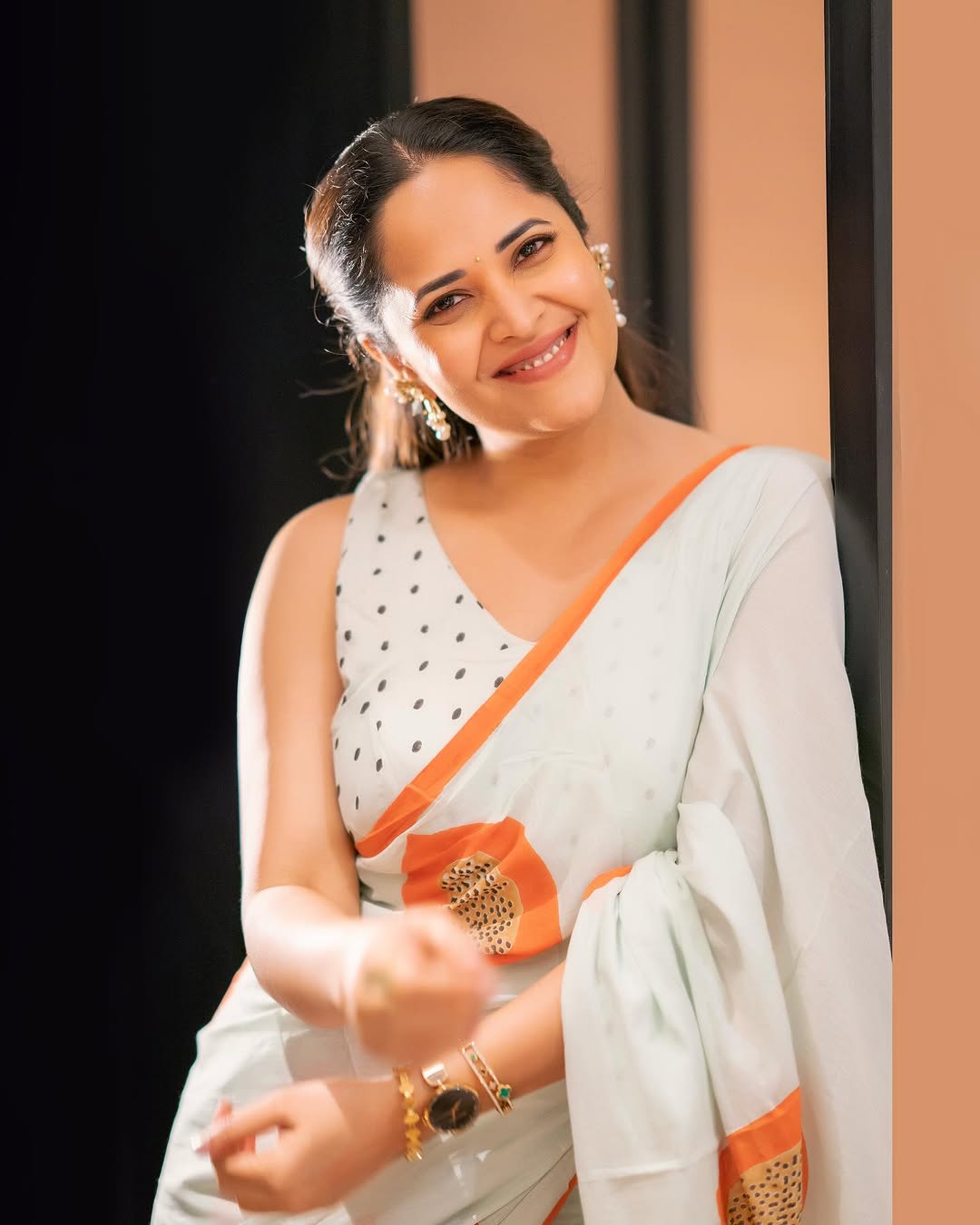Actress Anasuya Photo gallery