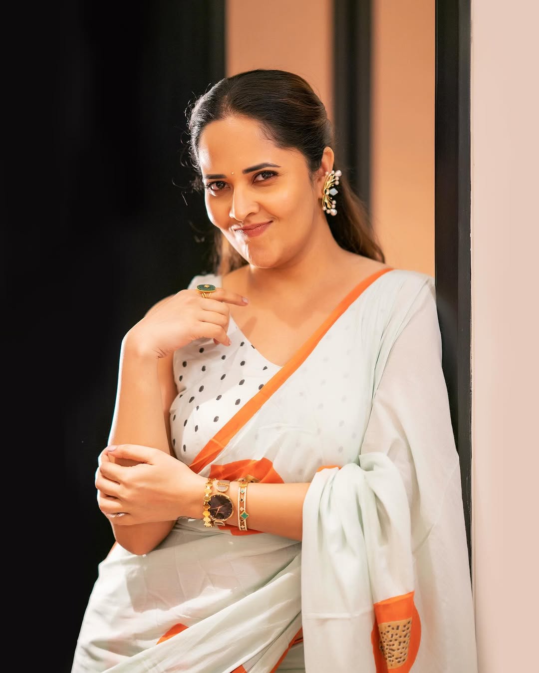 Actress Anasuya Photo gallery