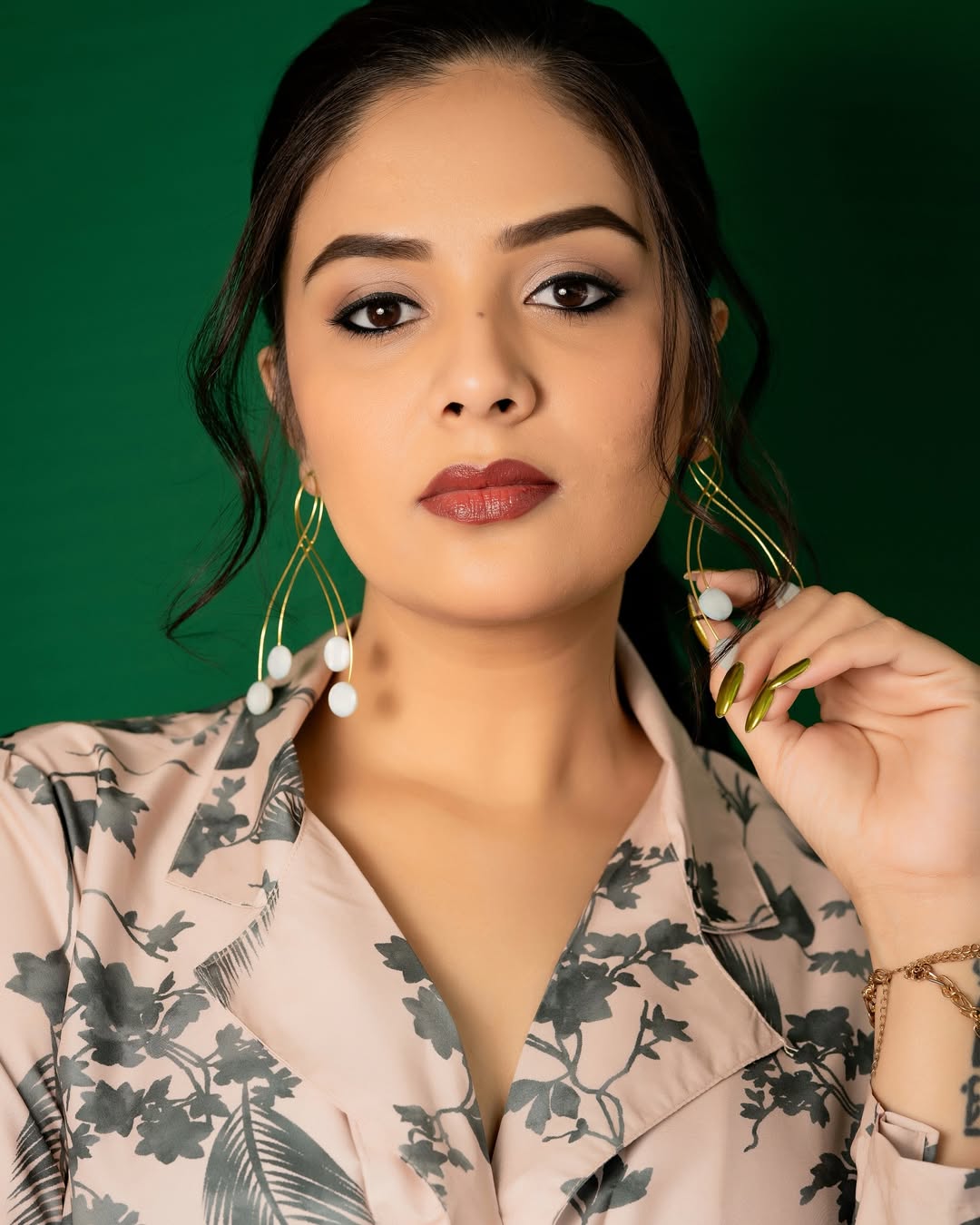 Sreemukhi Photo Gallery