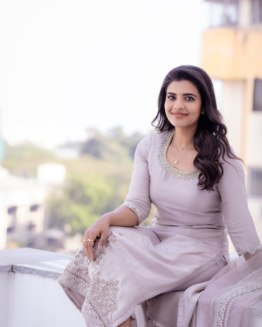 Actress Aishwarya Rajesh Photo Gallery