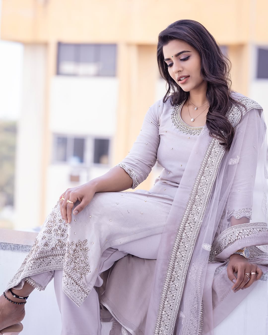 Actress Aishwarya Rajesh Photo Gallery