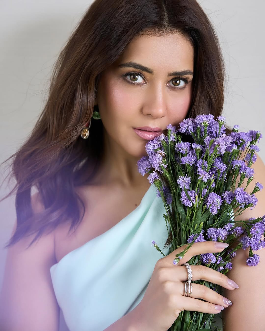 Raashii Khanna (Source: Instagram) Raashii Khanna