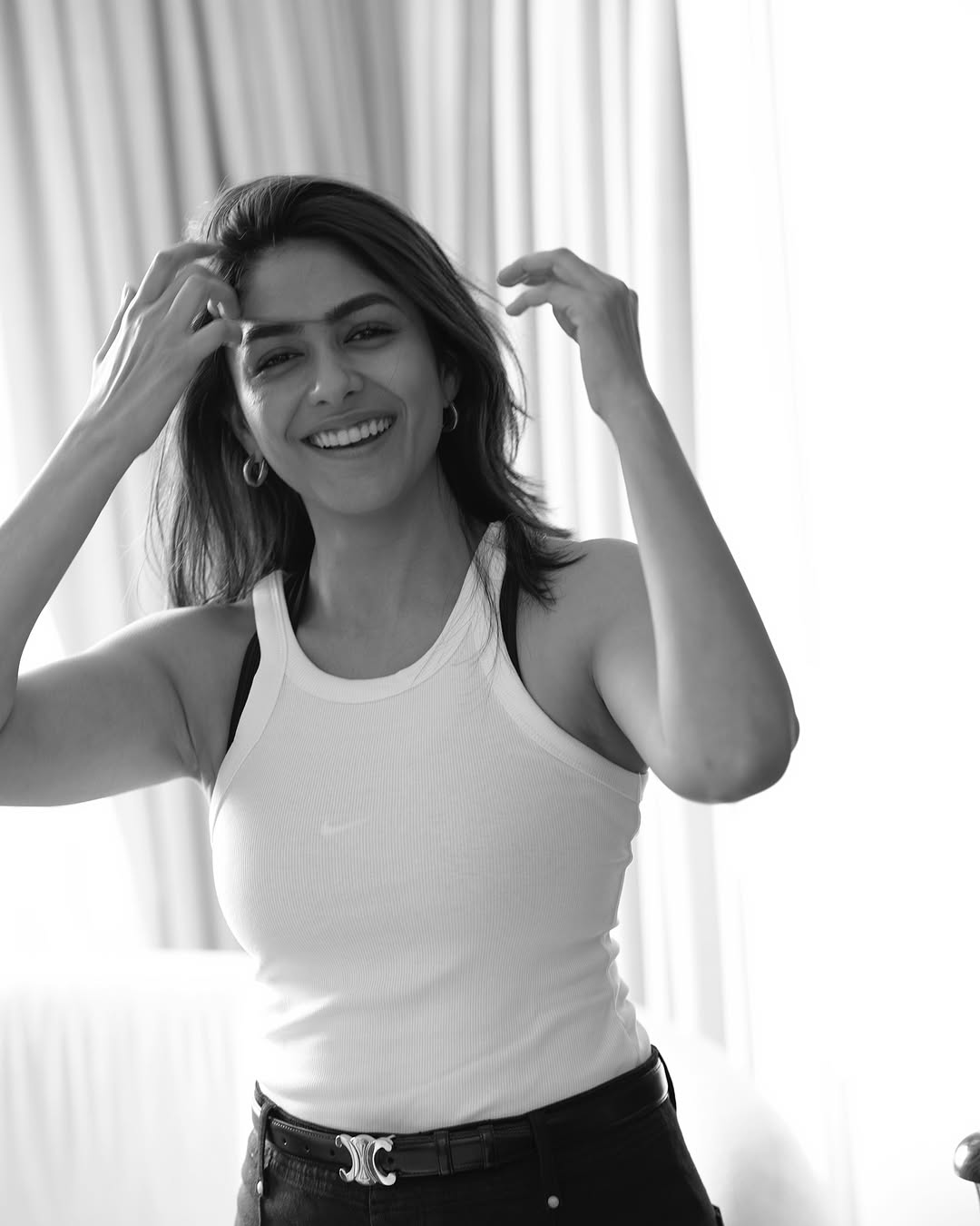 Actress Mrunal Thakur Photo Gallery
