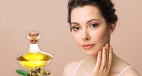 Olive Oil For Skin: రాత్రి పూట ఈ ఆయిల్ ముఖానికి అప్లై చేస్తే.. రెట్టింపు అందం