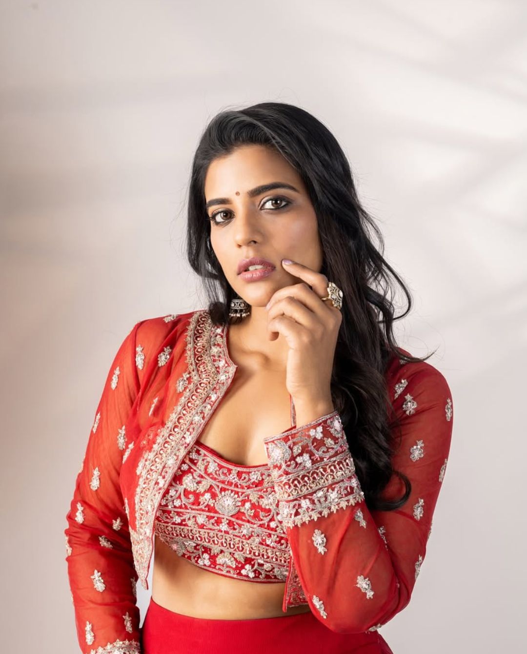 Aishwarya Rajesh : రెడ్ కలర్ లెహంగాలో ఐశ్వర్య..చూసే కనులదే ఆ ‘భాగ్యం’!