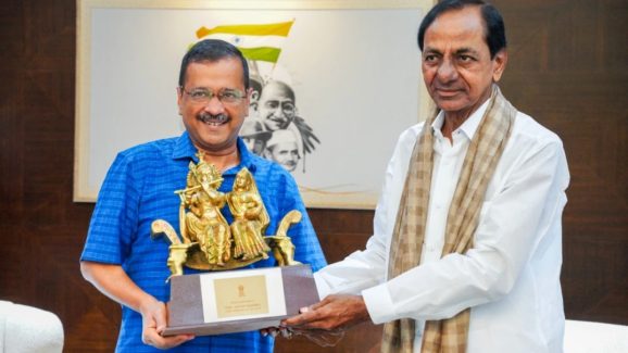 Indian Politics : కేసీఆర్‌తో చేతులు కలిపితే ఇంటి దారి పట్టాల్సిందేనా? బాధితుల జాబితే పెద్దదే!