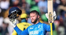 AUS vs ENG: ఇంగ్లండ్ భారీ స్కోర్ ..ఛాంపియన్స్ ట్రోఫీలో బెన్ డకెట్ కొత్త రికార్డు !