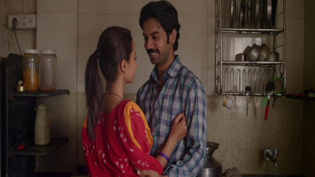 OTT Movie : భార్యను బార్ లో డాన్సర్ ను చేసే భర్త … ట్విస్ట్ లతో అదరగొట్టే ఫ్యామిలీ ఎంటర్టైనర్