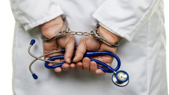 HYD Fake doctors : నకిలీ వైద్యుల గుట్టురట్టు – భాగ్యనగరంలో ఎనిమిది మందిపై కేసులు నమోదు
