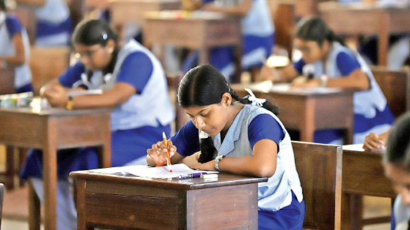CBSE New Rules : సీబీఎస్ఈ పరీక్షలో మార్పులు చేసిన బోర్డు.. ఇకపై అలాంటి స్టూడెంట్స్ కి చుక్కలే!