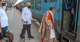 Fact Check: రైల్వే టికెట్ బుకింగ్స్‌లో వారికి ప్రత్యేక రాయితీ.. మళ్లీ మొదలైందా?