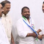 Sailajanath Joins Ysrcp: అనుకున్నట్టుగా వైసీపీలోకి శైలజనాథ్.. కండువా కప్పిన జగన్