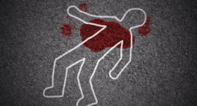 Medchal Crime : నడిరోడ్డుపై యువకుడిని కత్తులతో పొడిచి హత్య - పట్టపగలే దారుణం