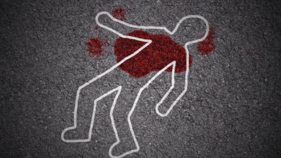 Medchal Crime : నడిరోడ్డుపై యువకుడిని కత్తులతో పొడిచి హత్య – పట్టపగలే దారుణం