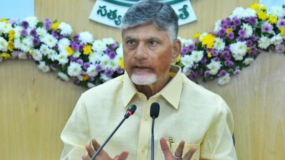 CM Chandrababu: వెనుకబడ్డాం..  స్పీడ్ పెంచాల్సిందే.. అధికారులకు కీలక సూచనలు