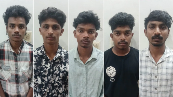 Kerala Medical College Ragging : ప్రైవేట్ పార్ట్స్ కు డంబెల్స్ వేలాడగట్టి – శృతిమించిన ర్యాగింగ్