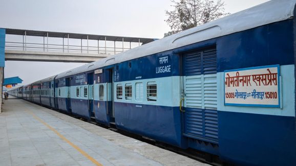 Train Tickets Booking: అర్జెంట్ గా రైల్లో వెళ్లాలా? డోంట్ వర్రీ.. 5 నిమిషాల ముందు కూడా టికెట్ బుక్ చేసుకోవచ్చు!