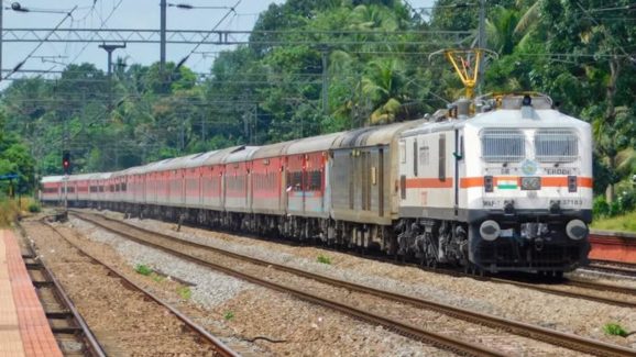 Trains Cancele: రైల్వే ప్రయాణీకులకు అలర్ట్.. ఈ మార్గంలో 30 రైళ్లు క్యాన్సిల్, కారణం ఏంటంటే?